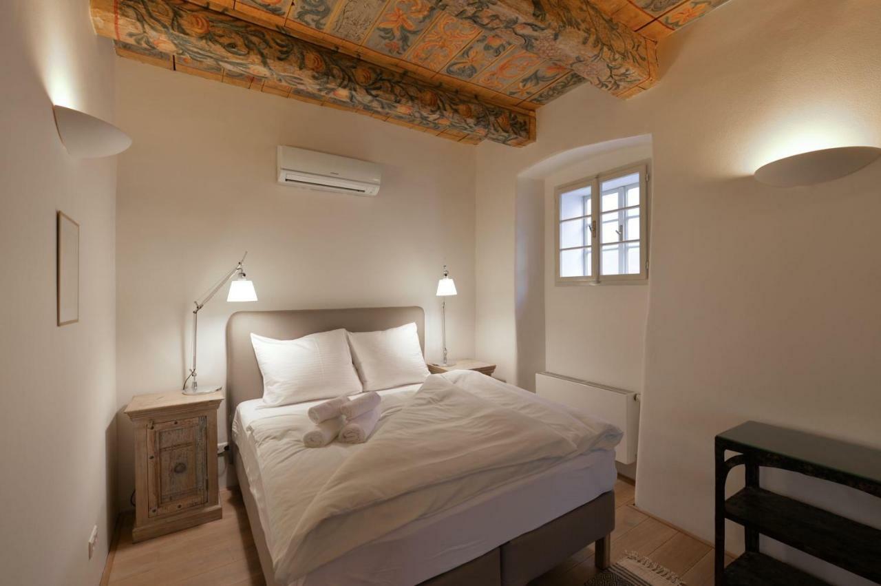 18th Century Baroque Apartament Praga