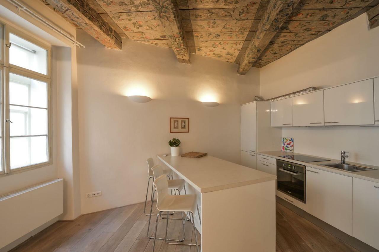 18th Century Baroque Apartament Praga